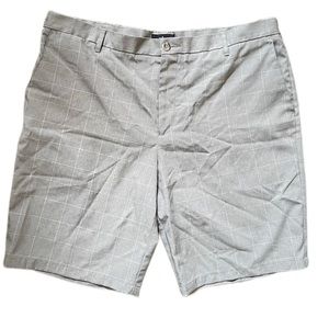 Men’s Dockers 42” grey plaid Bermuda Shorts plus size